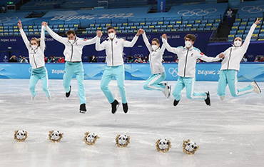Российские фигуристы выиграли 6 медалей на Олимпиаде-2022.